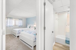 2 slaapkamers, een strijkplank/strijkijzer, gratis wifi, beddengoed