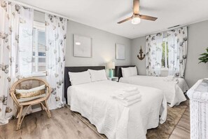 2 makuuhuonetta, silitysrauta/-lauta, ilmainen Wi-Fi, vuodevaatteet