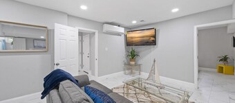 Coastal Modern Retreat | Group Getaway on 2 Acres