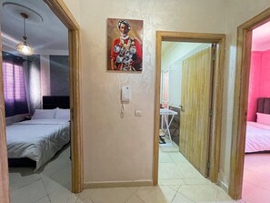 2 bedrooms, iron/ironing board, WiFi, bed sheets