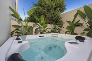 Outdoor spa tub -  Natural Harmony - Luxury Studio Oasis & Hot Tub (Rodos)