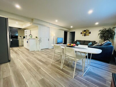 🏡 Home – Lower Level Walkout 🌿 PrimeLocation | 2 Large Bedrooms | 1 Full Bath 