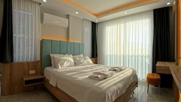 Free cribs/infant beds, free WiFi, bed sheets