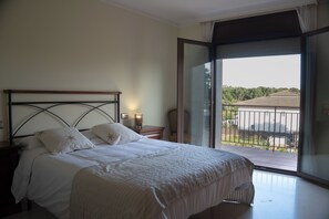 5 bedrooms, iron/ironing board, travel cot, free WiFi - Lámetller - House Alt Empordà between Costa Brava i Besalú/Banyoles (Ordis)