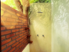 Double Room, Garden View | Bathroom