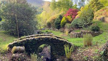 Cottage | Property grounds