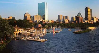Dazzling Oceanview-4 Train Stop Logan Airport