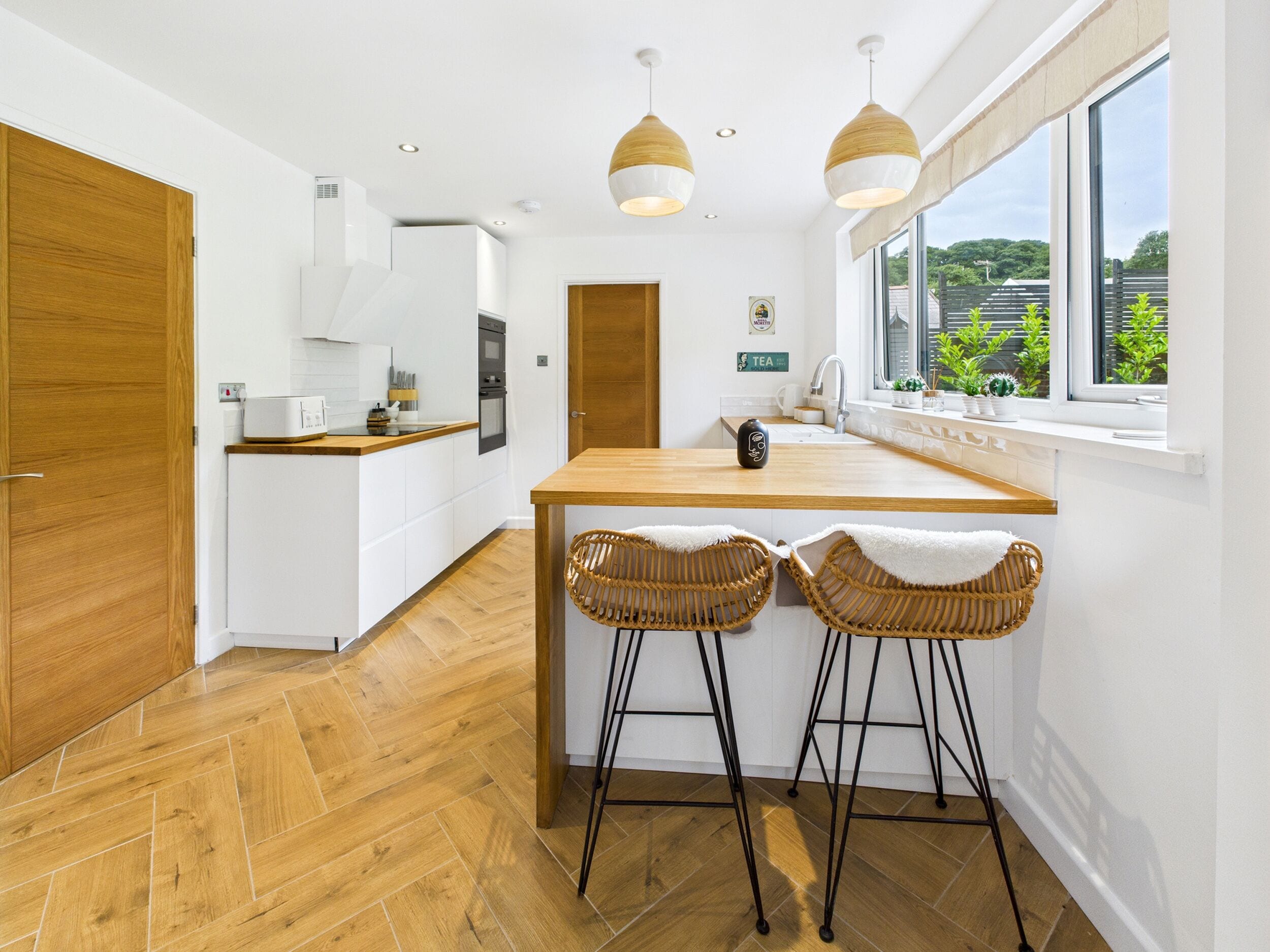 Dishwasher, cookware/dishes/utensils