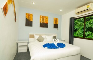 3 bedrooms, soundproofing - 3 Bed 3 Bath Villa 400m to the Beach Sleeps 10 (Choeng Thale)