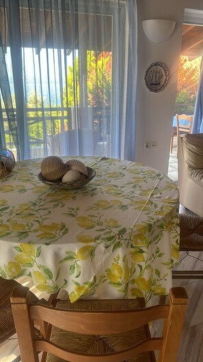 Interior - 3-bedroom villa with pool and sea view in enchanting Skiathos with WiFi, AC (Skiathos)