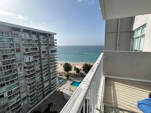 Property grounds - CB171- Beautiful Ocean View With One Bedroom (Carolina)