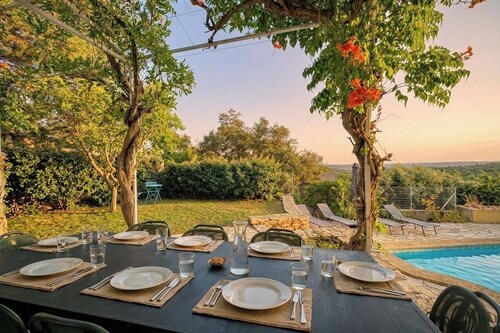 Villa sleeps 14, private pool, games, view & calm