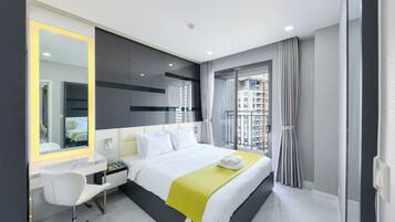 Business Apartment, 2 Bedrooms, Balcony, River View