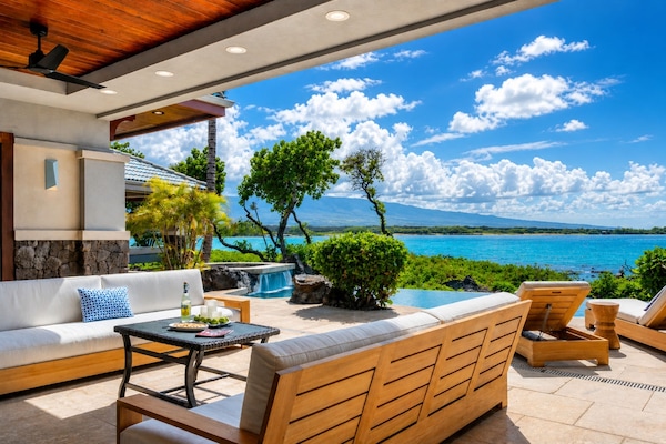 ヴィラ 4 ベッドルーム (Oceanfront, Sleeps 11 (Hale Nani)) | テラス / パティオ