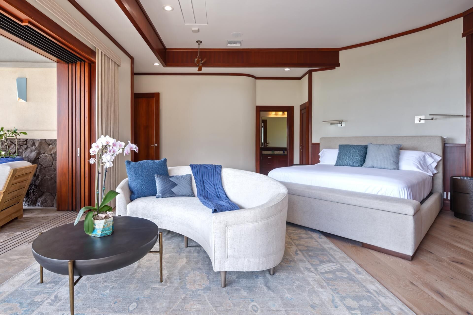 Studio (4 Bedrooms) | 4 Schlafzimmer, laptopgeeigneter Arbeitsplatz, Bügeleisen/Bügelbrett