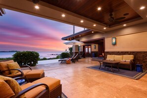 Studio (4 Bedrooms) | Terrace/patio