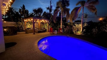 Piscine extérieure, piscine chauffée