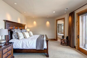 6 bedrooms, down comforters, laptop workspace, iron/ironing board