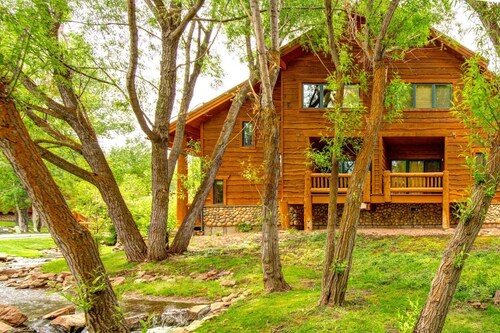 Timber Wolf Lodge Collection by KBM - 2 Units (5b/12c)