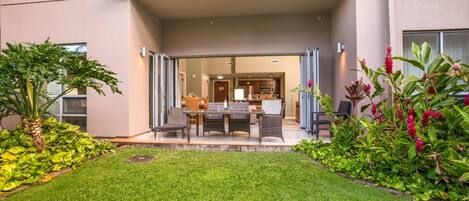 Condo (4 Bedrooms) | Front of property