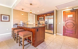 Condo (4 Bedrooms) | Private kitchen