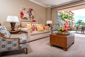 Condo (6 Bedrooms) | Phòng khách | TV 