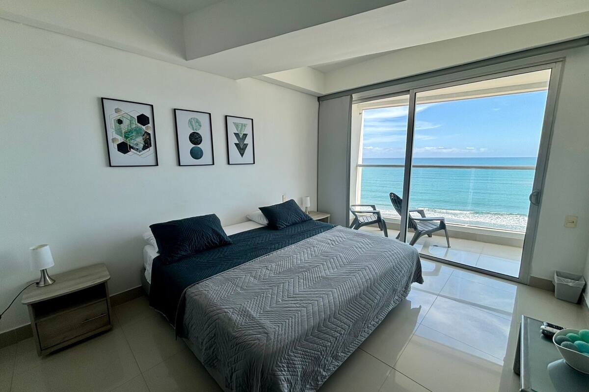 Basic Apartment, 1 Bedroom, Balcony, Beach View | Peti besi dalam bilik, Wi-fi percuma