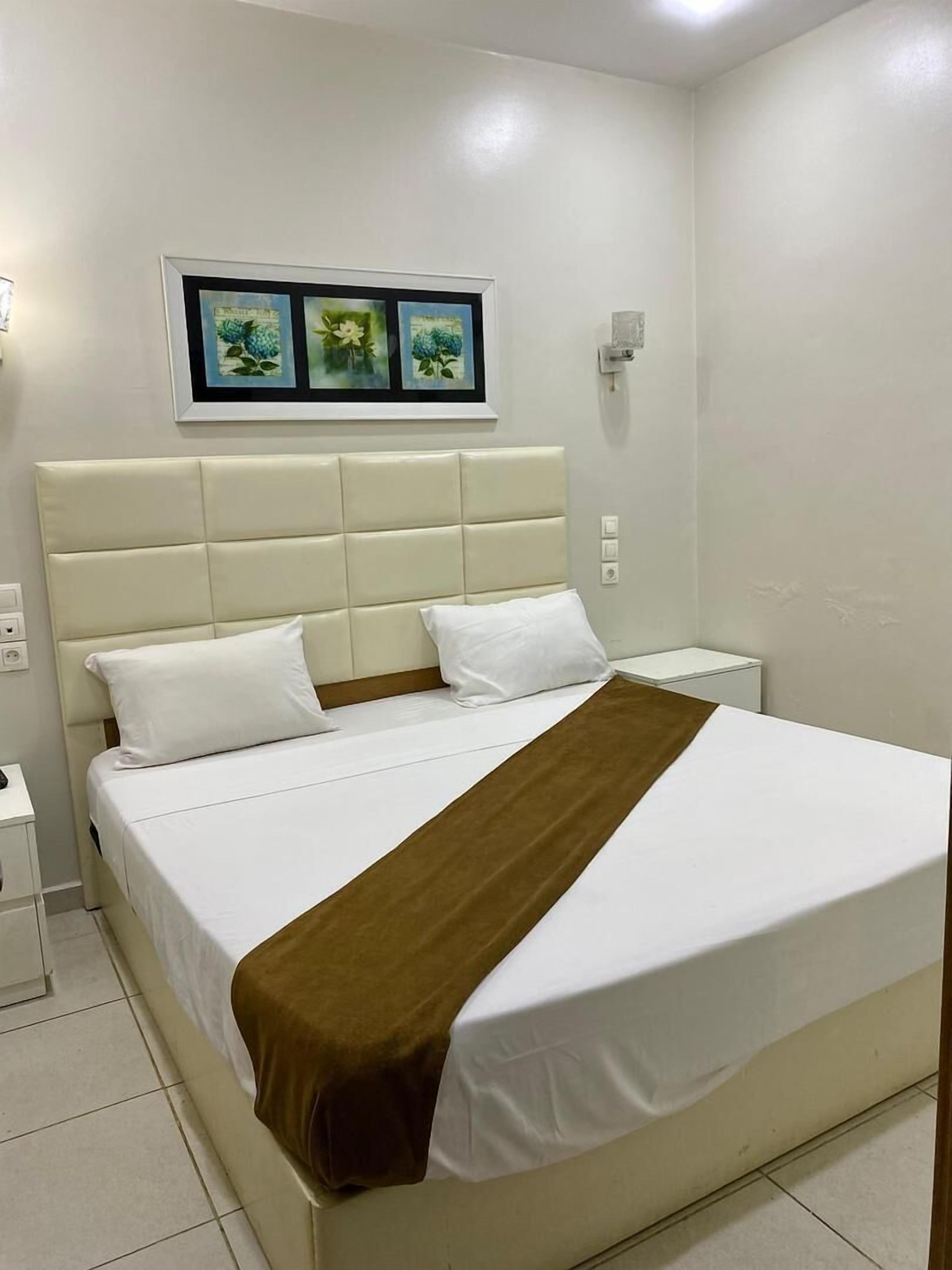 Dobbeltrom – comfort, byutsikt | Strykejern/-brett og wi-fi (inkludert)