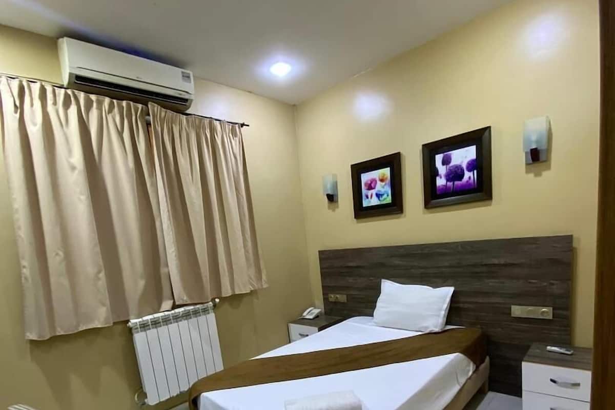 Kamar Single Comfort, pemandangan kota | Setrika/meja setrika dan Wi-Fi gratis