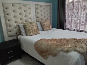 2 chambres, fer et planche Ă repasser, Wi-Fi, draps fournis