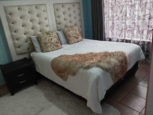 Secure, Spacious & Fully Equipped – Your Ideal Townhouse Stay 4