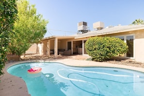 Piscine extérieure