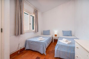 WiFi, bed sheets - Holiday Home 'Ocean' with Sea View, Shared Pool and Wi-Fi (Prainha)