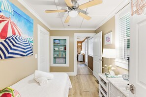 3 habitaciones, escritorio, tabla de planchar con plancha y wifi 