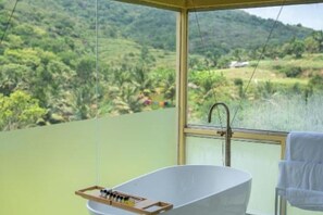 Shower, hair dryer, bidet, towels - Yanai at Anai - Private Pool & Private Cook (Kottathara)