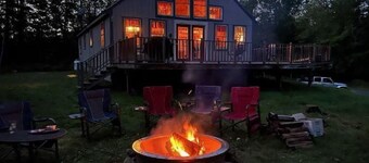 Enchanting 4-bedroom chalet with WiFi in Andover