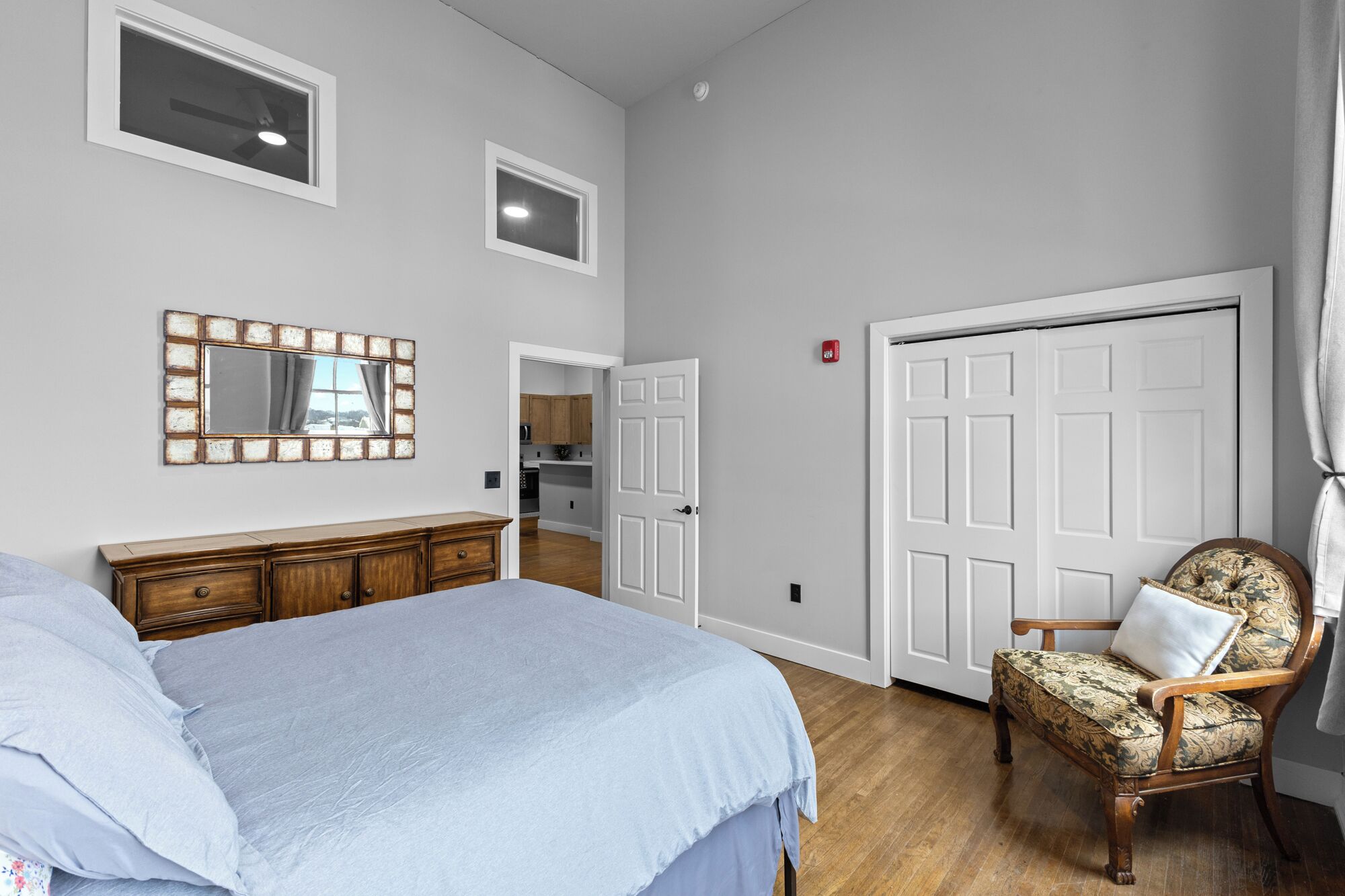 2 chambres, fer et planche à repasser, Wi-Fi gratuit, draps fournis