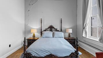 2 slaapkamers, een strijkplank/strijkijzer, gratis wifi, beddengoed