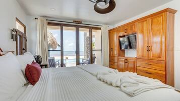 5 bedrooms, in-room safe, desk, iron/ironing board