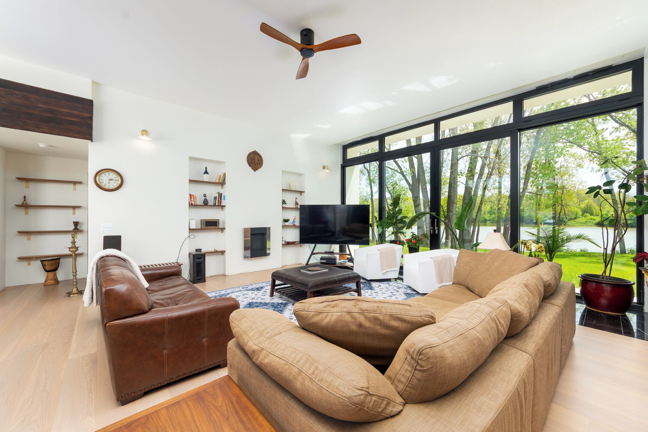 Téléviseur connecté, foyer