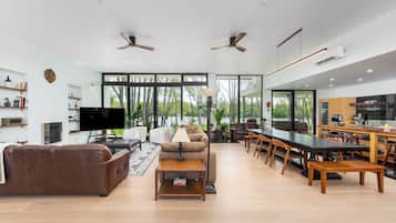 Téléviseur connecté, foyer