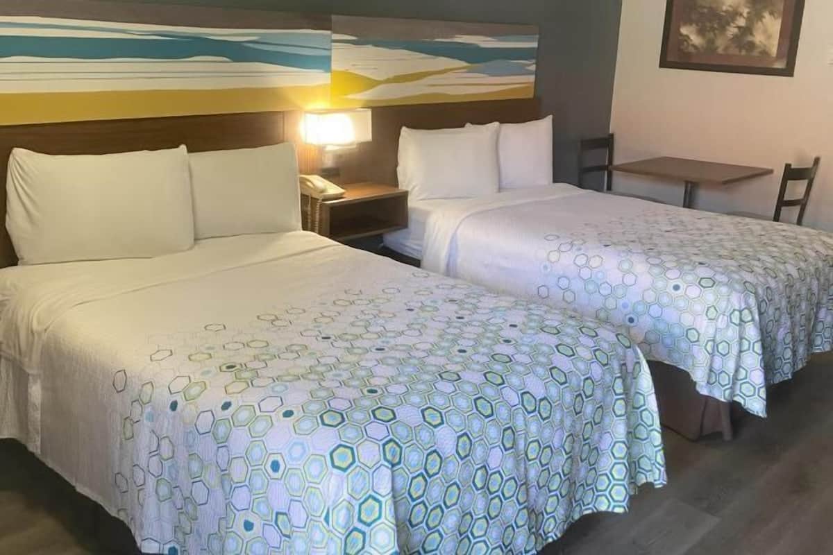 Desk, laptop workspace, iron/ironing board, free WiFi