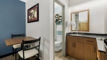Studio, 2 Double Beds, Non Smoking, Kitchenette