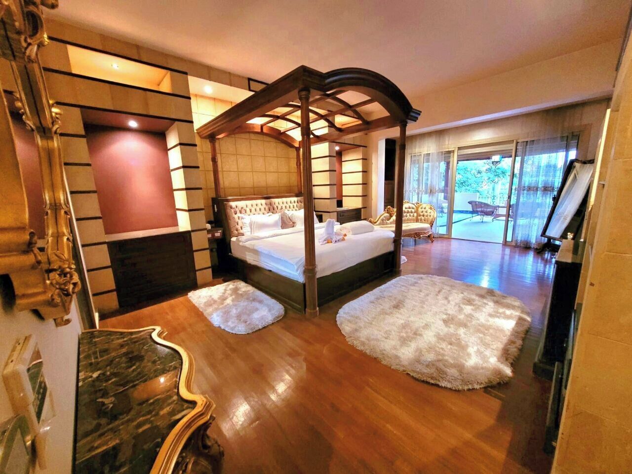 5 chambres, fer et planche à repasser, Wi-Fi, draps fournis