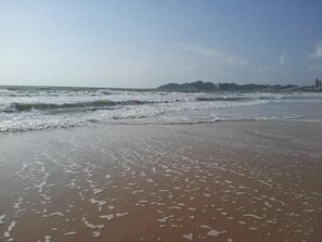 Plage à proximité, sable blanc