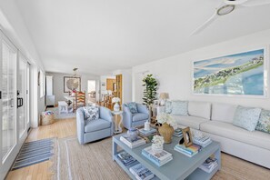 Smart TV - Granite Point Spacious and Elegant Family Retreat (Biddeford)