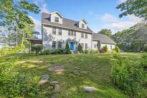 Exterior - Granite Point Spacious and Elegant Family Retreat (Biddeford)