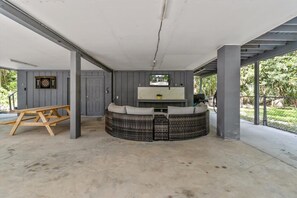 تناول الطعام بالخارج