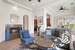 Smart TV, fireplace, offices - PGA I Stagecoach I Coachella I Golf (La Quinta)
