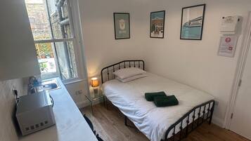 1 quarto, ferros/tábuas de passar roupa, Wi-Fi, roupa de cama